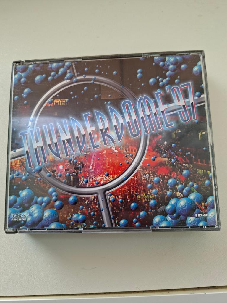 Thunderdome 1997. Dubbel cd, Cd's en Dvd's, Cd's | Dance en House, Ophalen of Verzenden, Gebruikt