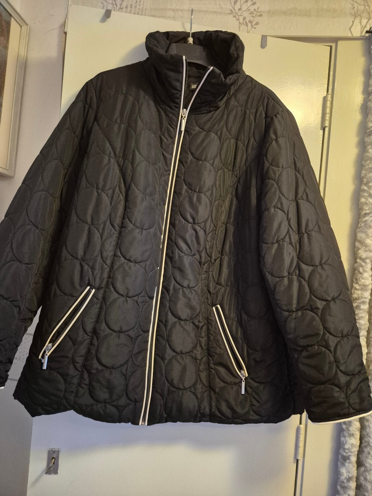 Mooie zwarte jas maat 46/48, Ophalen of Verzenden, Zo goed als nieuw, Maat 46/48 (XL) of groter, Zwart