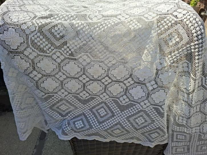 Vintage sprei, geknoopt, 200 cm x 174 cm, Ophalen of Verzenden