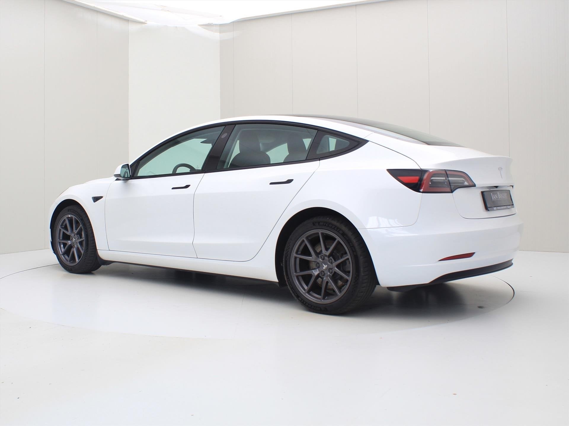 Tesla Model 3 Standard RWD Plus FACELIFT 94.2% SoH [ AMD RYZ, Automaat, Achterwielaandrijving, Gebruikt, Zwart