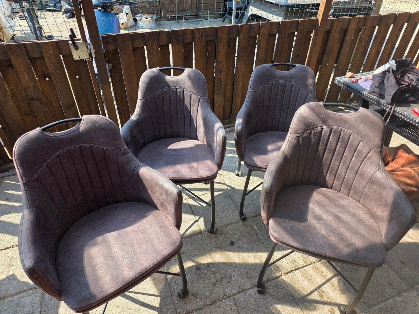 eet, salon, bijzettafel en 4 stoelen, Ophalen, Bruin