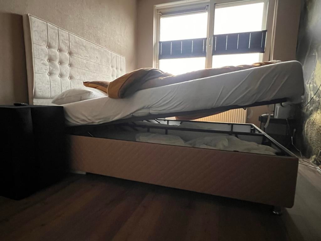 Mooie boxspring, Ophalen, Beige, Tweepersoons, Zo goed als nieuw