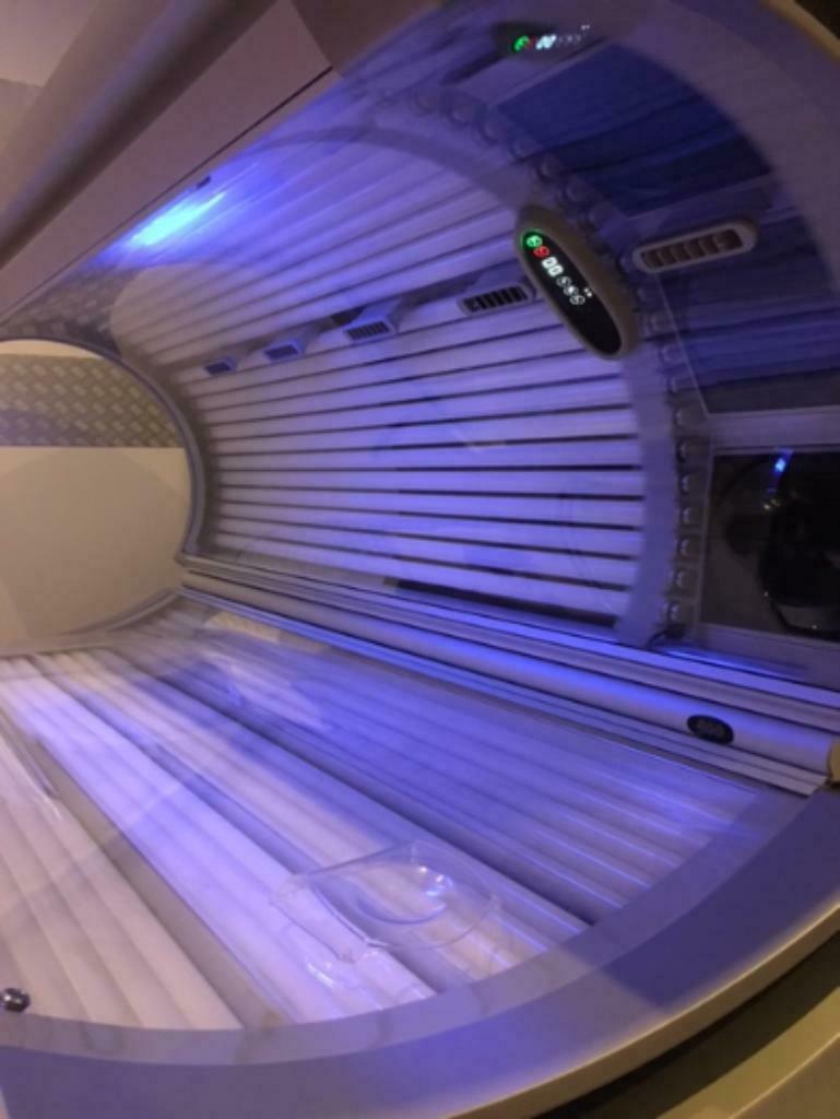 professionele zonnebank, Verzenden, Zo goed als nieuw, Zonnebank dubbelzijdig, 15 lampen of meer