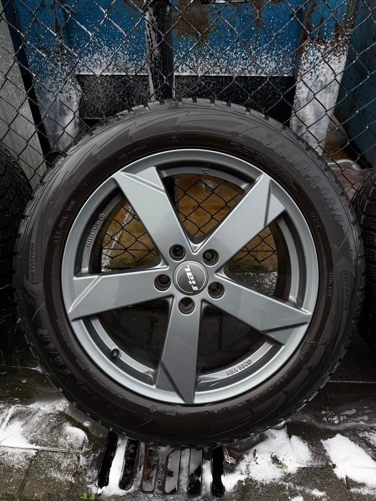 Winter set Audi 18 inch Super strak!, Auto-onderdelen, Banden en Velgen, 18 inch, Gebruikt, Banden en Velgen, Personenwagen