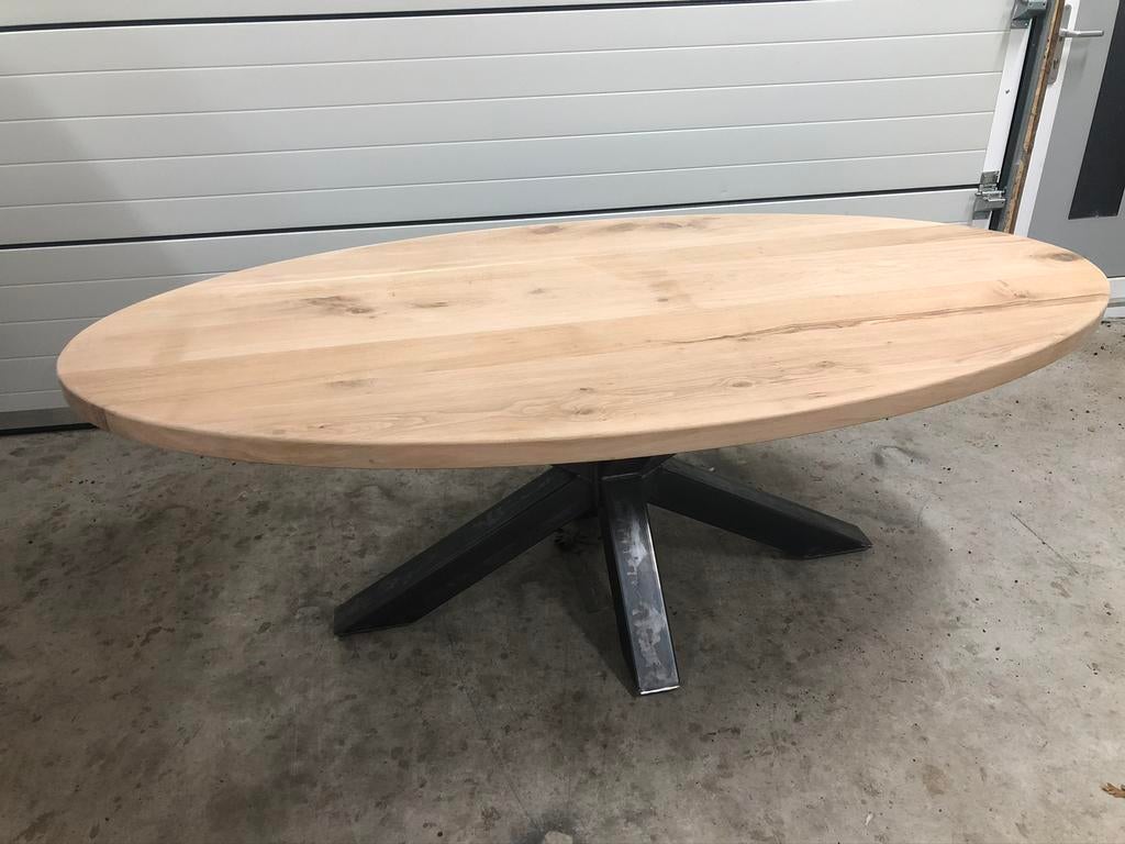 Mooie massief eiken ovale tafels met industriele poot, Huis en Inrichting, Tafels | Eettafels, 100 tot 150 cm, Eikenhout, Ophalen of Verzenden