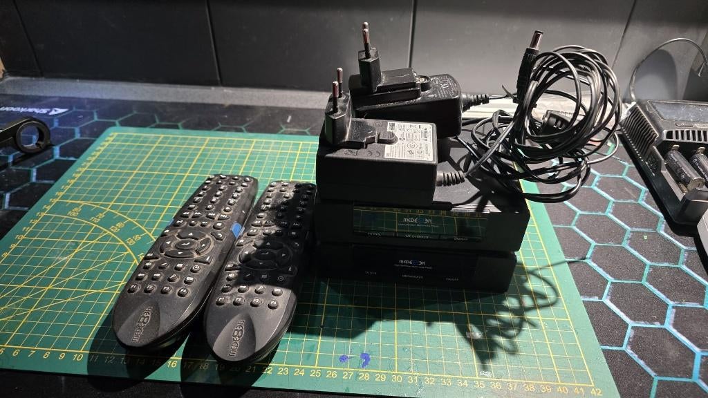 2 x Mede8er Med400x2s High Definition Multimedia Player, Ophalen of Verzenden, Gebruikt, HDMI, Zonder harde schijf