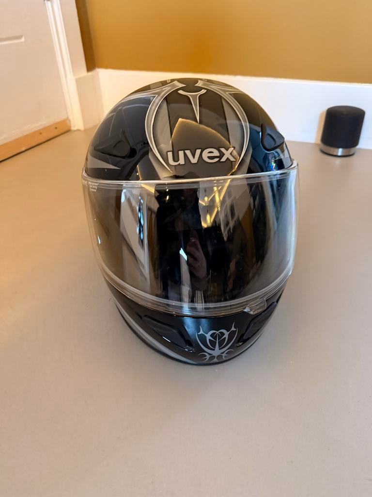 Uvex Motorhelm - Goede staat, Motoren, Kleding | Motorhelmen, Overige merken, XS, Ophalen of Verzenden, Integraalhelm
