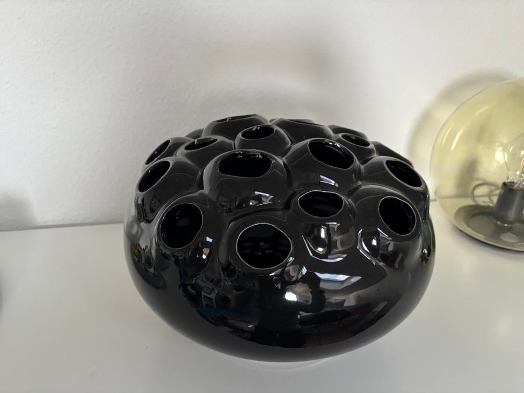 Coral 2 shiny black vaas zwart koraal, Zwart, Aardewerk of Porselein, Ophalen of Verzenden, Zo goed als nieuw