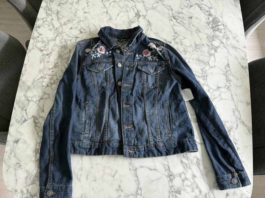 Mooie dames spijkerjack nieuw., Kleding | Heren, Jassen | Zomer, Ophalen of Verzenden, Nieuw