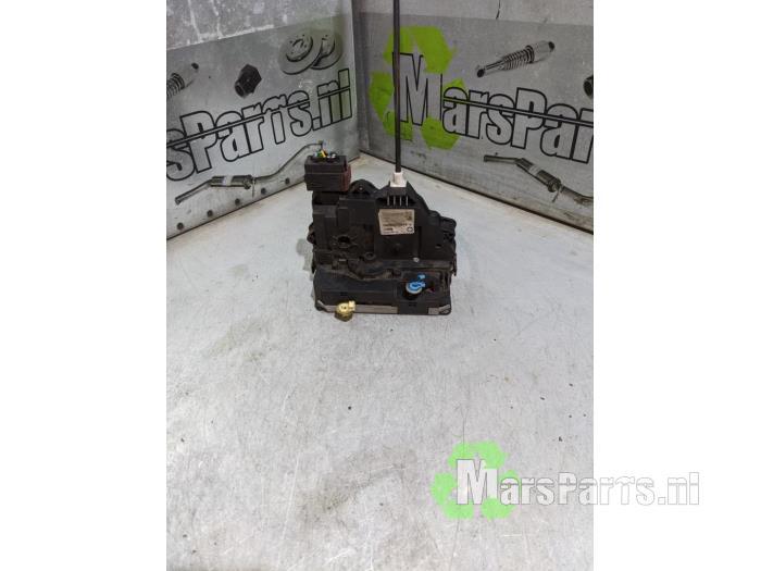 Deurslot Mechaniek 4Deurs rechts-voor van een Fiat Punto Gra, Auto-onderdelen, Gebruikt, -, -, Ophalen of Verzenden