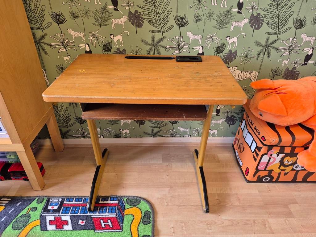 Vintage Kinderbureau - Charmant en Functioneel, Ophalen of Verzenden, Gebruikt, Tafel(s)