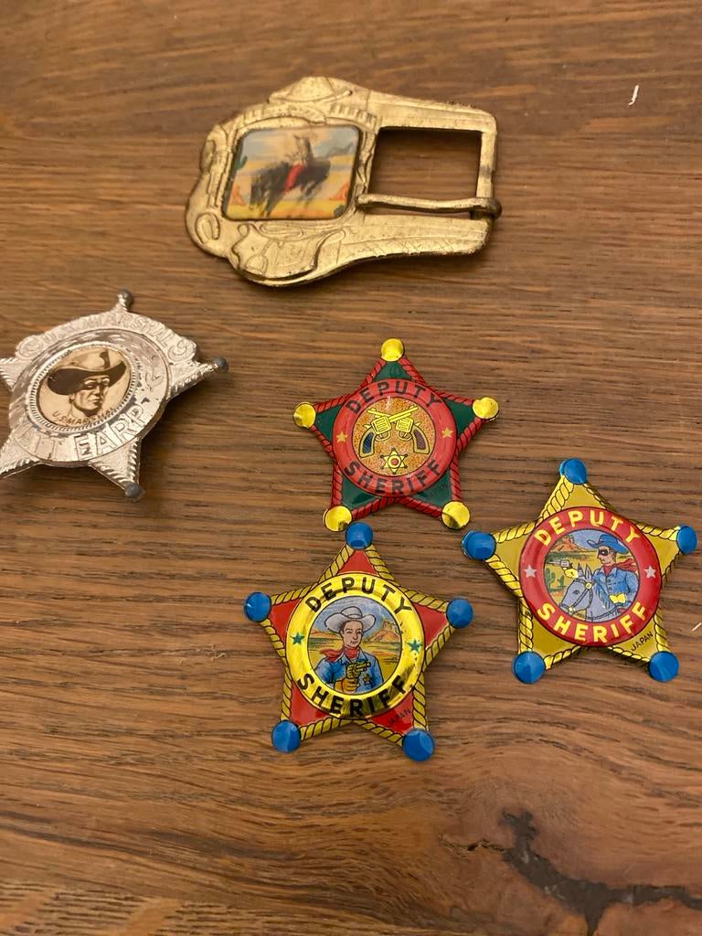 Speldjes gesp sheriff vintage, Verzamelen, Speldjes, Pins en Buttons, Gebruikt, Button, Overige onderwerpen, Ophalen of Verzenden