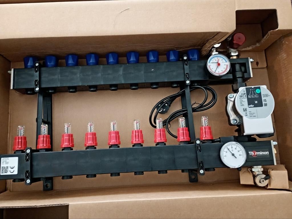 Therminon 9 groep vloerverwarming verdeler met pomp, Ophalen of Verzenden, Nieuw, Overige typen