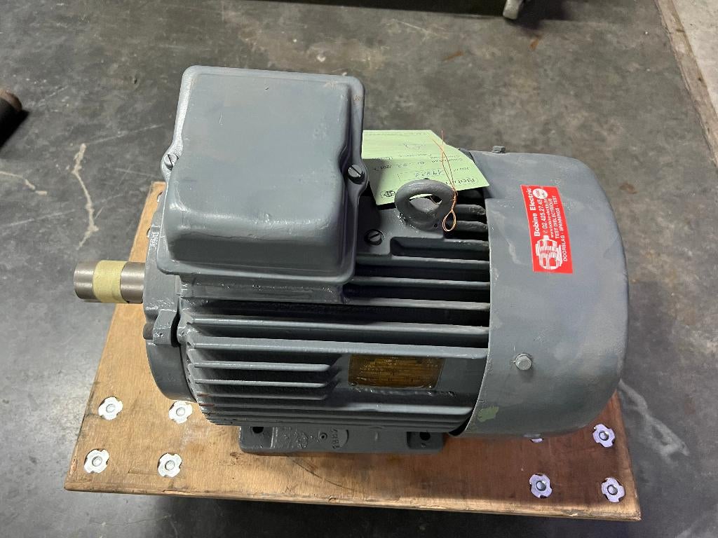 Elektromotor VEM 7,5KW (gereviseerd), Doe-het-zelf en Verbouw, Ophalen, Gebruikt, Elektromotor, Minder dan 1400 rpm