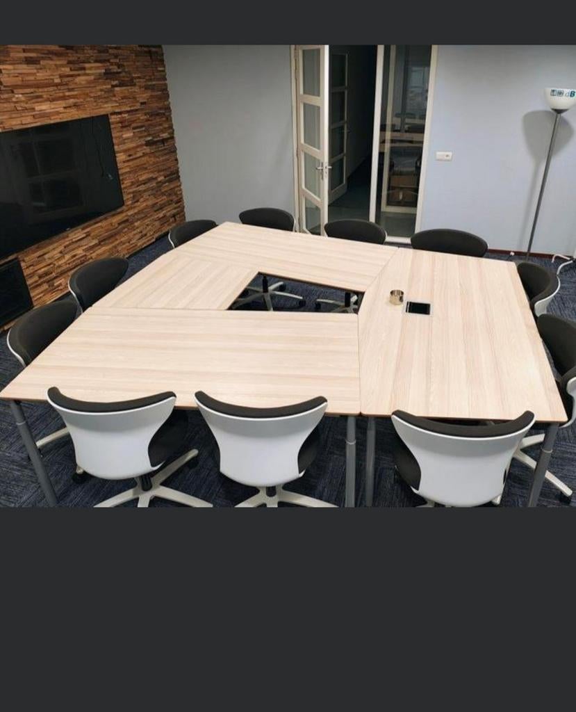 Maatwerk vergadertafel 10-12 personen, 200 cm of meer, Zo goed als nieuw, Vijf personen of meer, 200 cm of meer