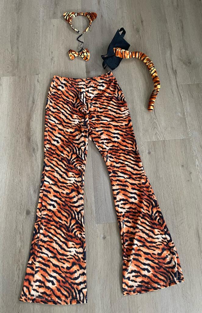 Tijger outfit carnaval dames / meiden maat s, Kleding | Dames, Ophalen of Verzenden, Zo goed als nieuw, Carnaval