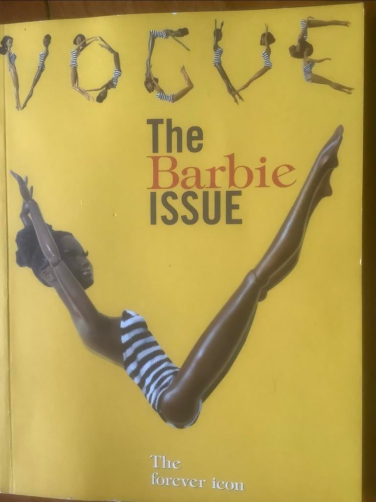 Vogue Italia Black Issue - Barbie Supplement 2008, Boeken, Tijdschriften en Kranten, Ophalen of Verzenden, Zo goed als nieuw, Glossy