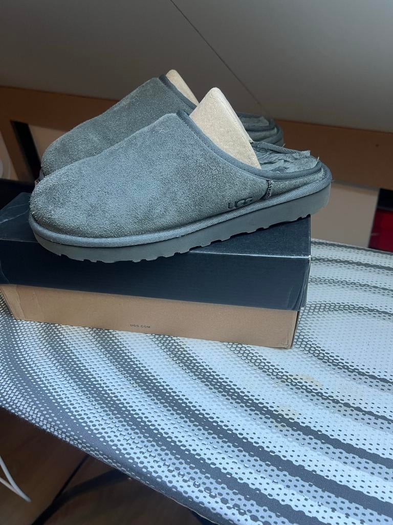 UGG Heren Sloffen Maat 40, Kleding | Heren, Schoenen, Ophalen of Verzenden, Zo goed als nieuw, Pantoffels of Sloffen