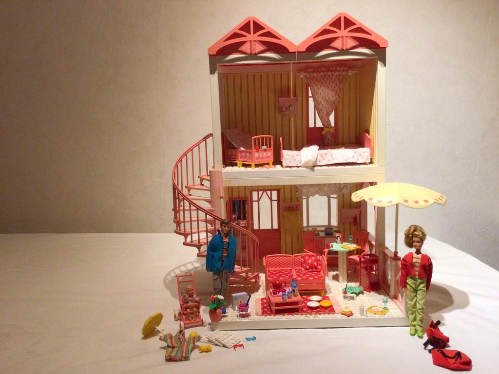 Huis van scala  met trap  van lego het oude model, Ophalen, Zo goed als nieuw