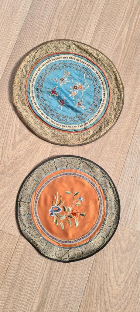 Twee Chinese geborduurde onderzetters, Antiek en Kunst, Ophalen of Verzenden