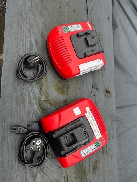 Hilti acculader, Doe-het-zelf en Verbouw, Ophalen, Zo goed als nieuw