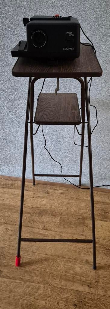 Vintage Zeiss Ikon Diaprojector met scherm en dia's, Ophalen, Gebruikt, Met scherm