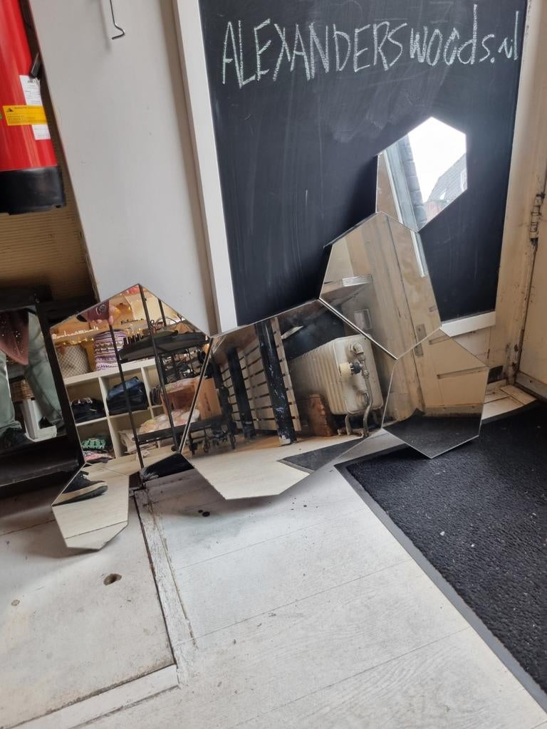 Knudt Spiegel - Showmodel met corrosie, Huis en Inrichting, Woonaccessoires | Spiegels, Nieuw, 100 tot 125 cm, Minder dan 100 cm