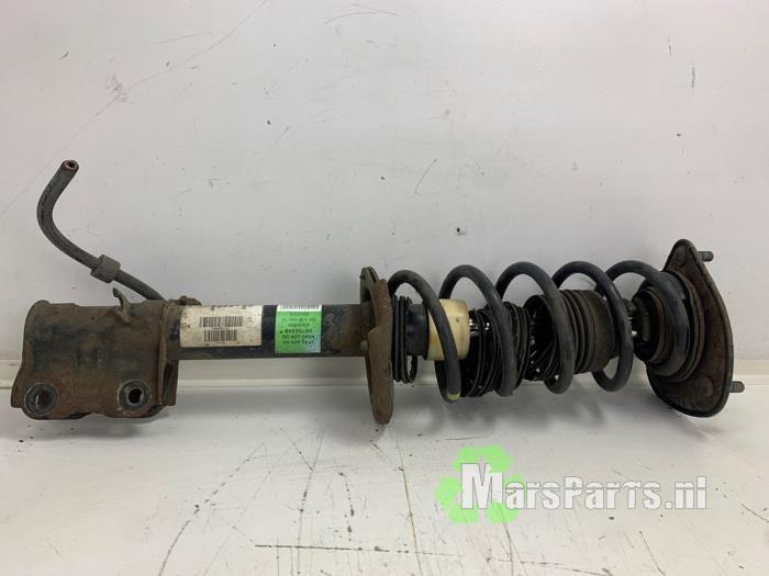Schokdemperpoot links-voor van een Mitsubishi Colt, Gebruikt, -, -, Ophalen of Verzenden