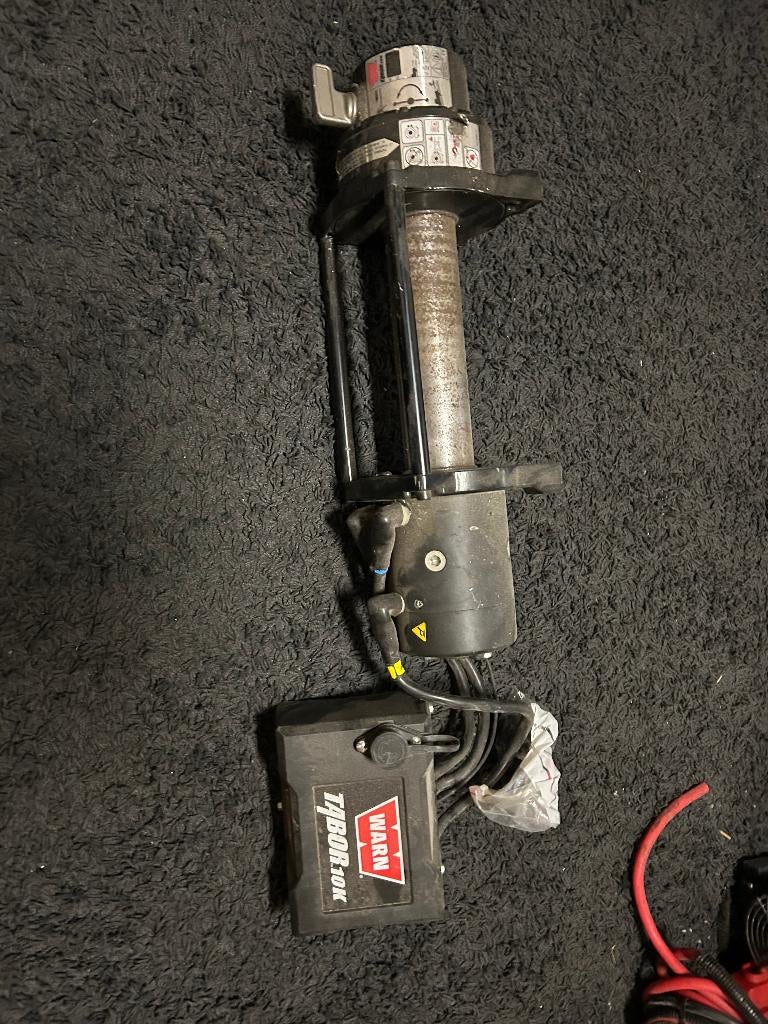 Warn elektrische lier 12 Volt zonder kabel, Ophalen, Gebruikt, Elektrisch