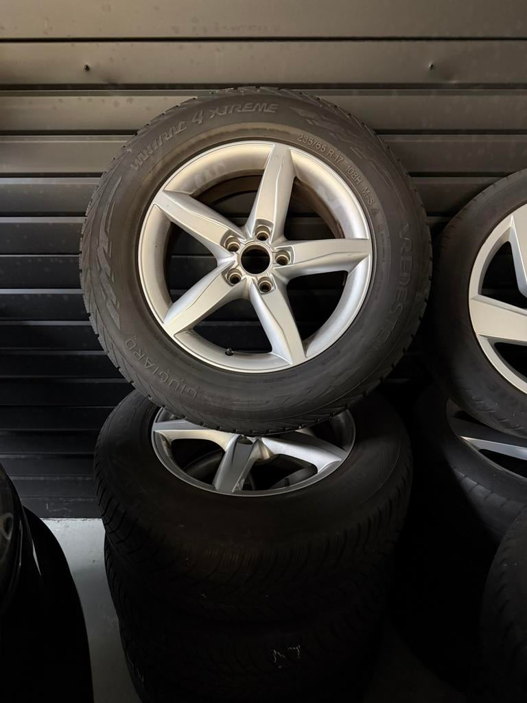 Winterbanden Audi Q5 235/65R17, Ophalen, Gebruikt, Banden en Velgen, 17 inch