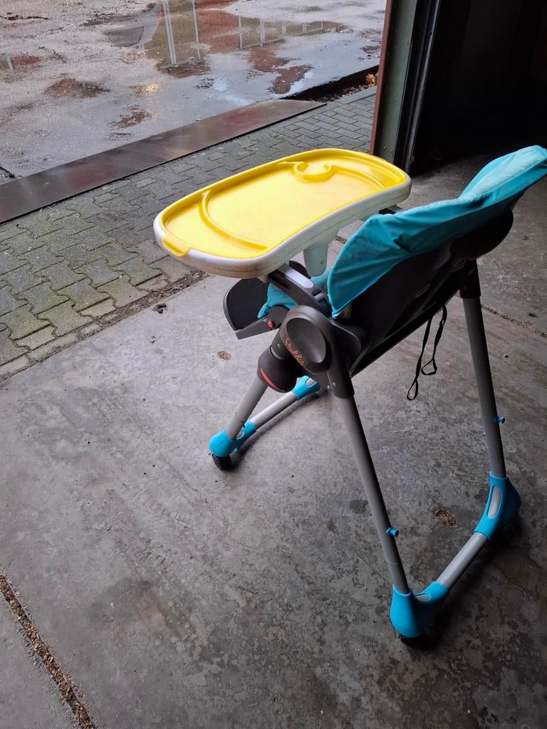 Kinderstoel - weinig gebruikt, Ophalen, Zo goed als nieuw, Overige typen, Gordel(s)