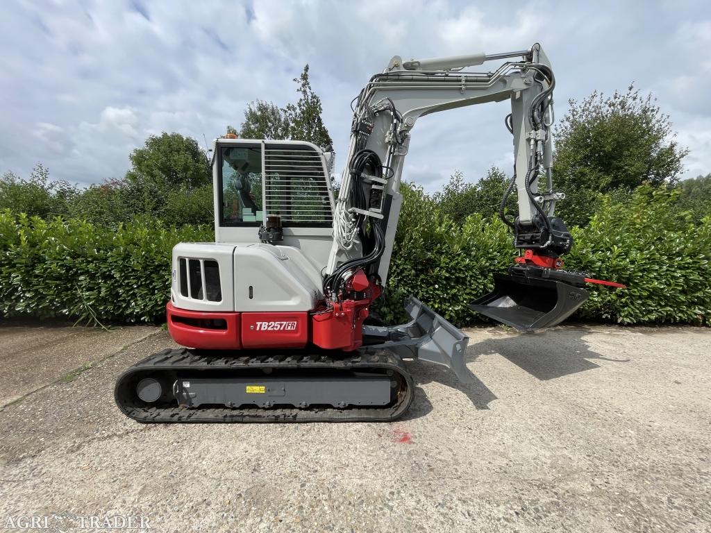 Takeuchi TB257FR met RototiltR2 gripper en autosmering 2023, Niet opgegeven, -, Niet opgegeven