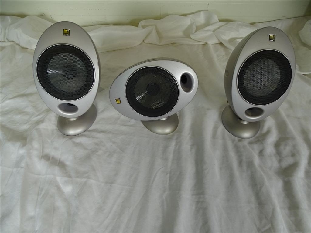 A7492. KEF HTS2001 speakers, 2 stuks met 1 stuks center, Overige merken, Gebruikt, Ophalen of Verzenden, 60 tot 120 watt