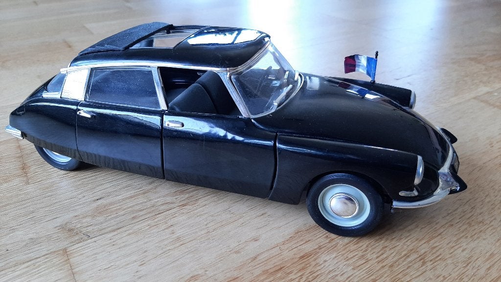 Solido 8035 Citroën DS19 Présidentielle (1963) - 1:18, Hobby en Vrije tijd, Modelauto's | 1:18, Ophalen, Zo goed als nieuw, Auto