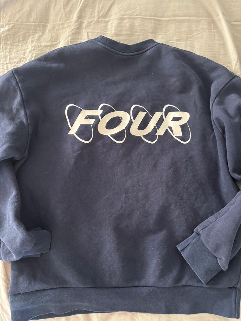 Four trui x small maar valt als s/m, Ophalen of Verzenden, Zo goed als nieuw, Maat 36 (S)