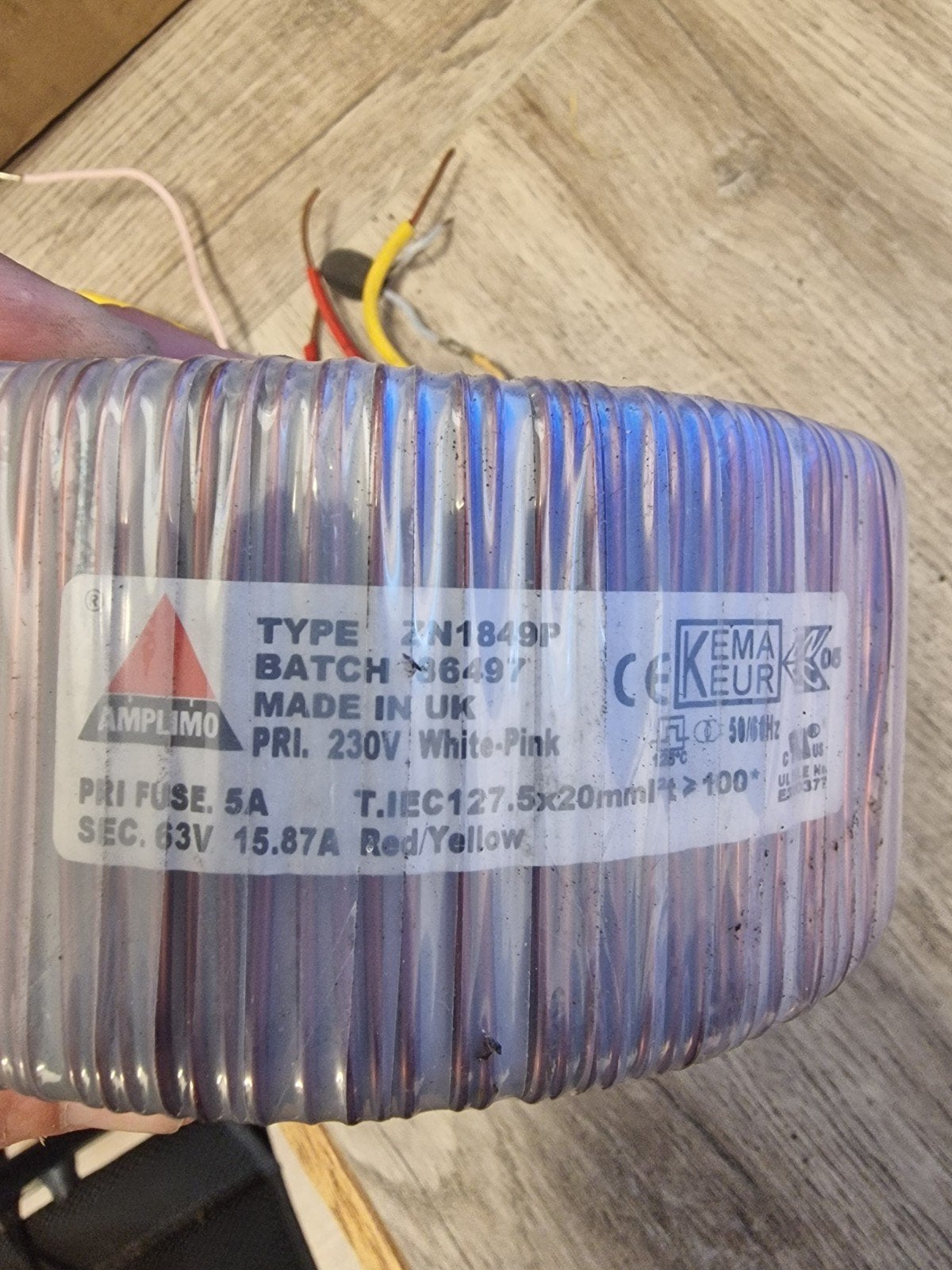 AmpliMo Ringkerntransformator 230V naar 63V 15.87A, Hobby en Vrije tijd, Ophalen of Verzenden