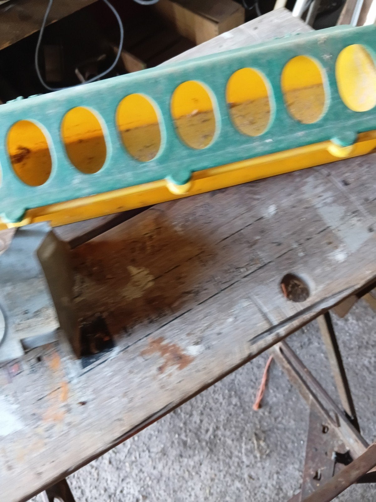 voerbakje voor kuikens pluimvee ., Ophalen, Drinken en Voederen