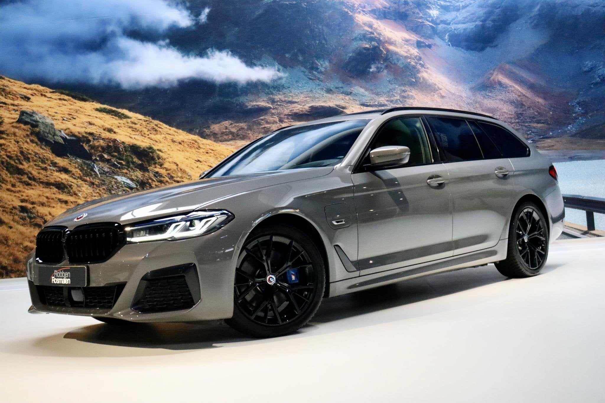 BMW 5-serie Touring 530e High Ex M Sport|HuD|PANO|BerninaGre, Auto's, 1998 cc, Achterwielaandrijving, Gebruikt, 4 cilinders