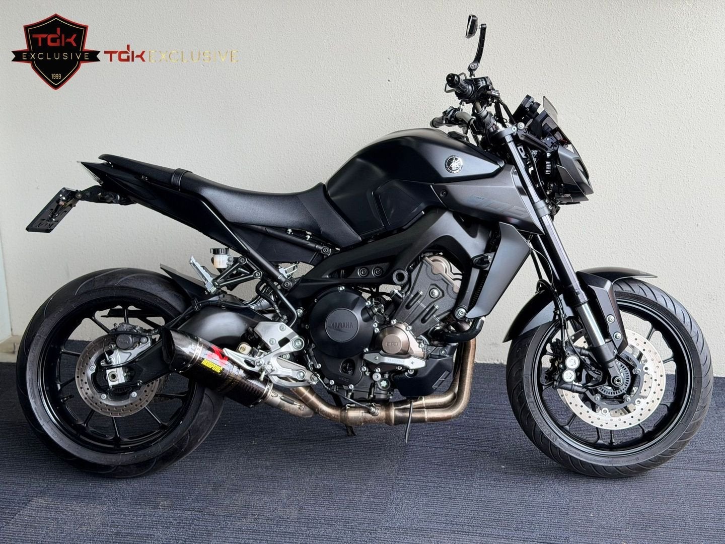 YAMAHA MT-09 BOMVOL AKRAPOVIC MT09 MT 09 07 10, Motorrijbewijs A, Bedrijf, 3 cilinders, Meer dan 35 kW