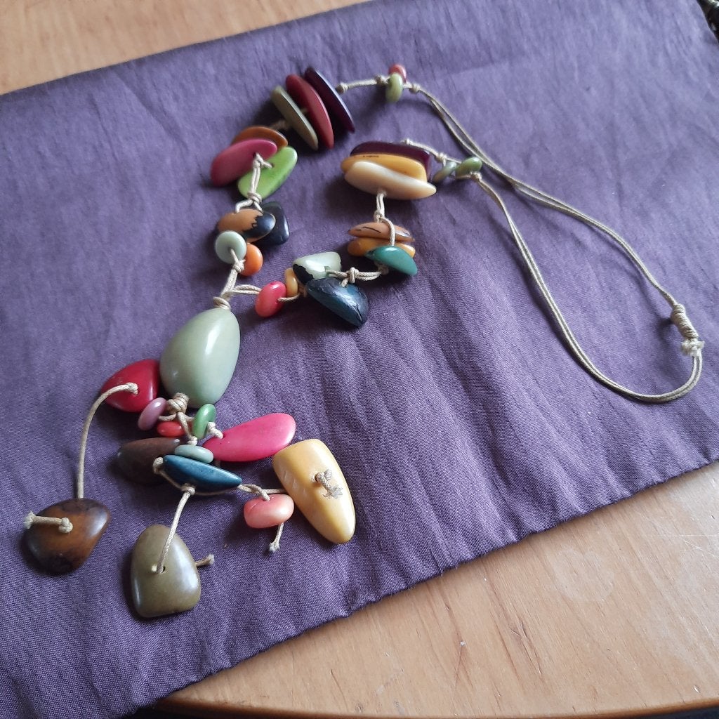 Bijzondere Halsketting Vegetable Ivory en Kunststof, Verzenden, Gebruikt, Overige kleuren, Kunststof