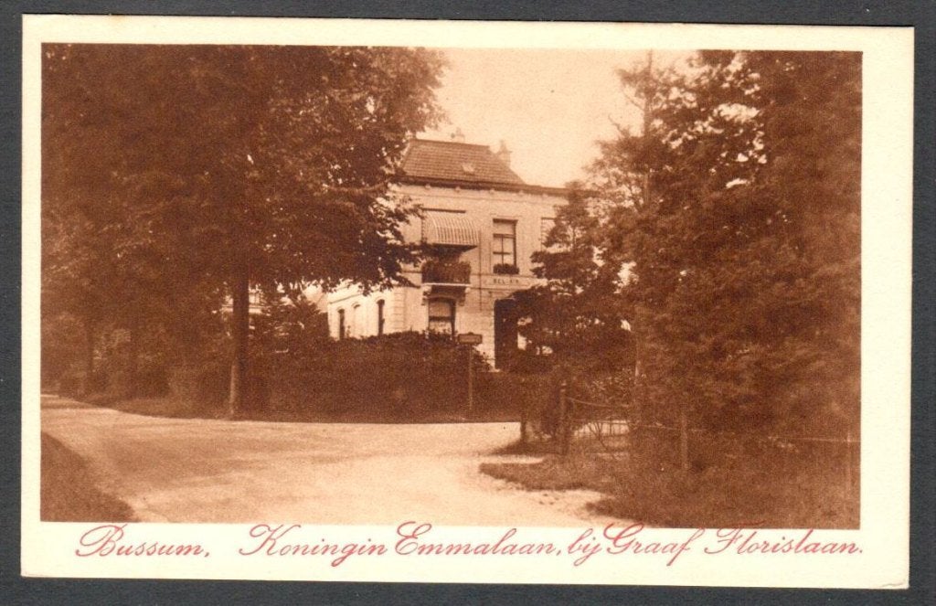 Oude Ansicht - Bussum Kon Emmalaan bij Graaf Florislaan - NH, Ophalen of Verzenden, 1940 tot 1960, Ongelopen, Noord-Holland