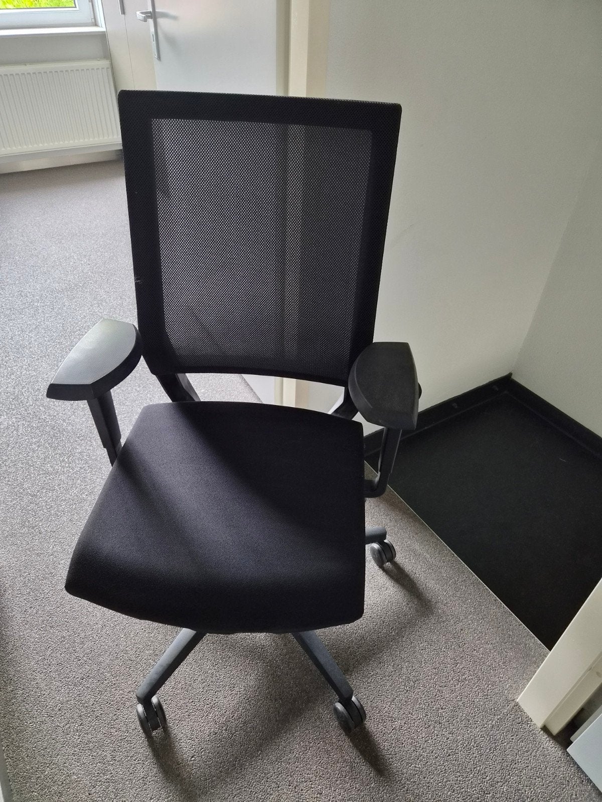 Gloednieuwe profi bureaustoel, Ophalen, Nieuw, Zwart, Bureaustoel
