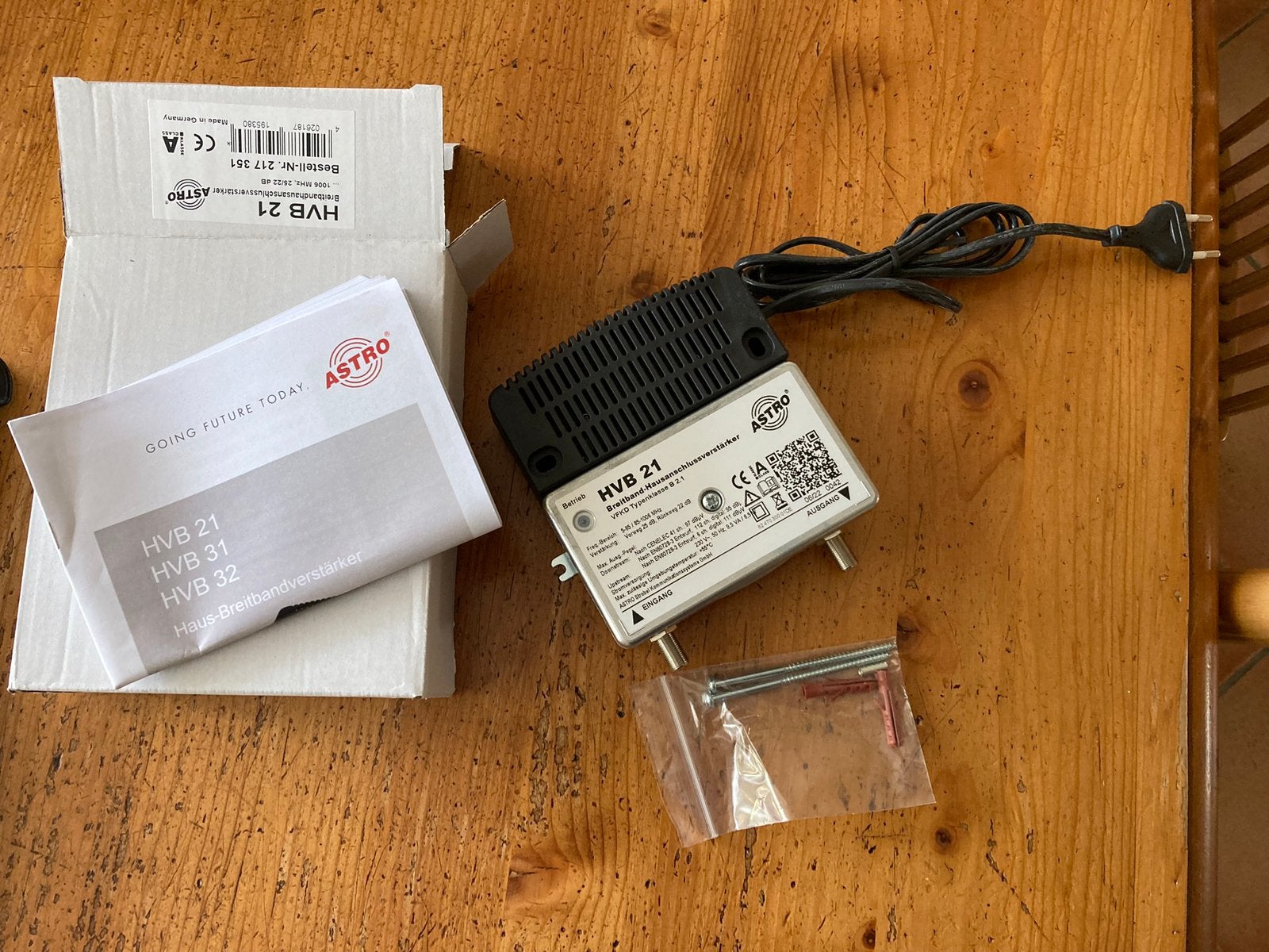 Astro HVB21 antenne versterker, Ophalen of Verzenden, Nieuw