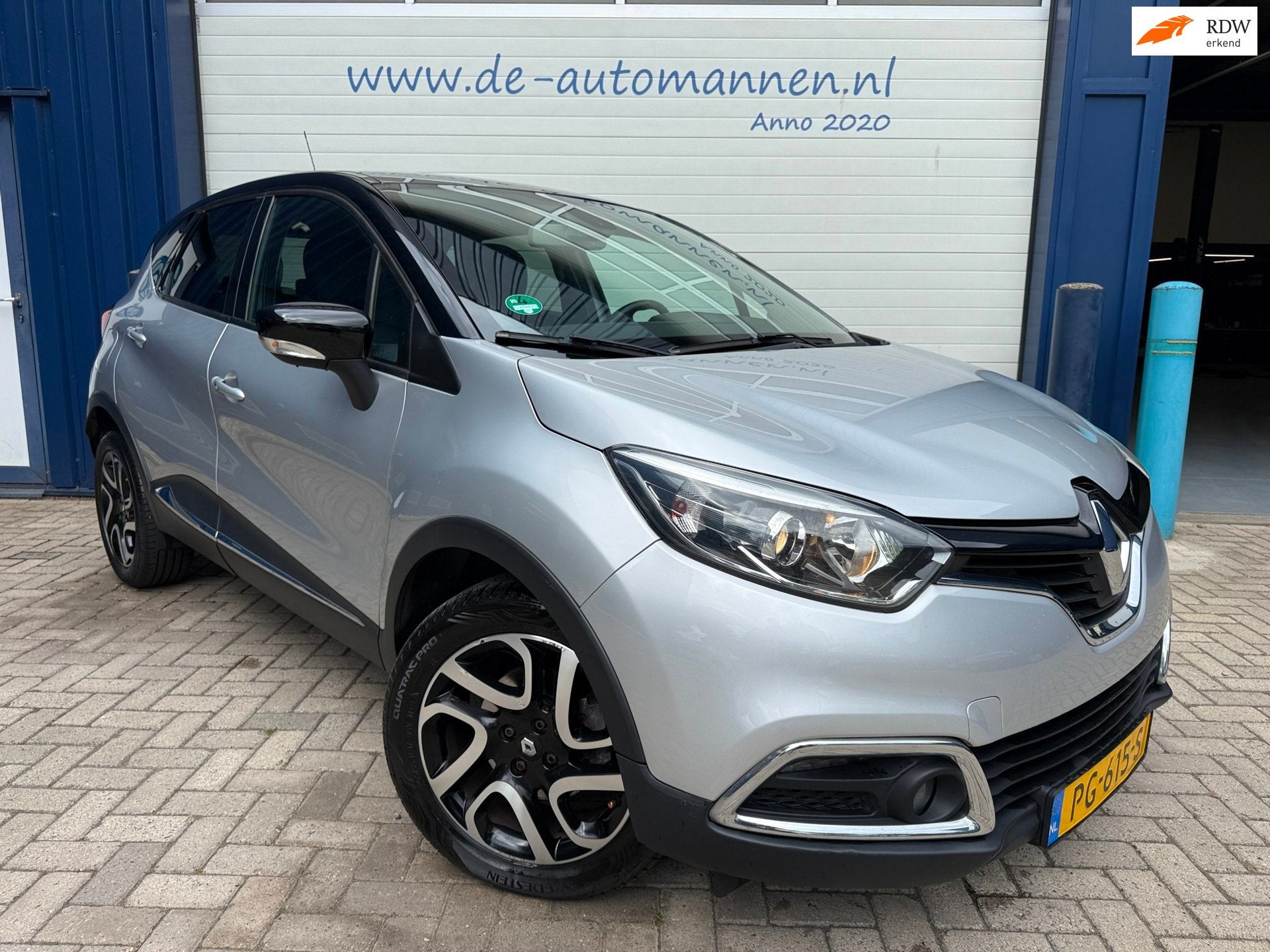 Renault Captur 1.2 TCe Turbo EDC Automaat Dynamique / ECC /, Auto's, Stof, 4 cilinders, Grijs, SUV of Terreinwagen