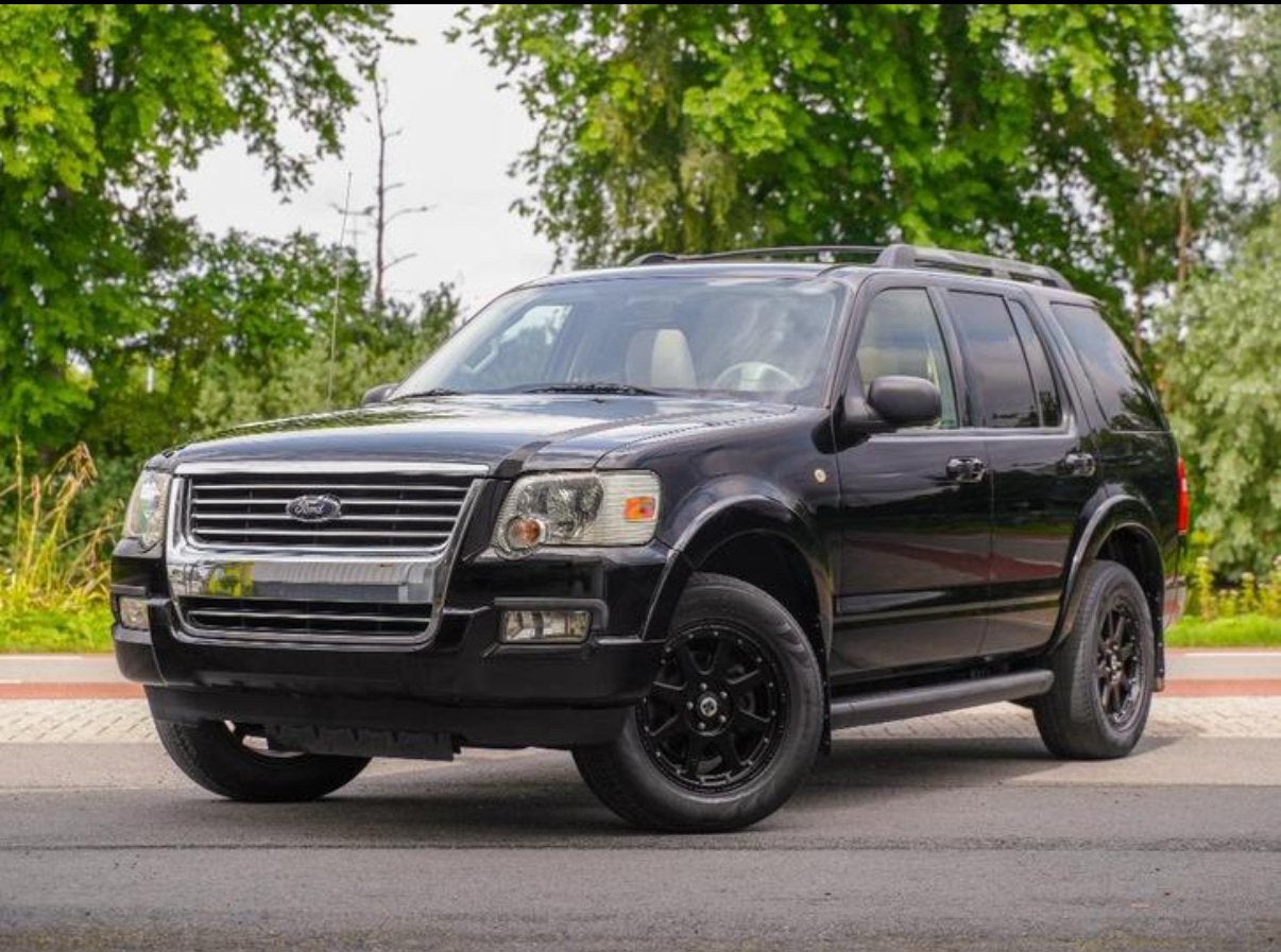 Ford Explorer 2010 weinig km youngtimer!, Auto's, Ford, Particulier, Explorer, Benzine, MPV, Automaat, Geïmporteerd, Zwart, Stof