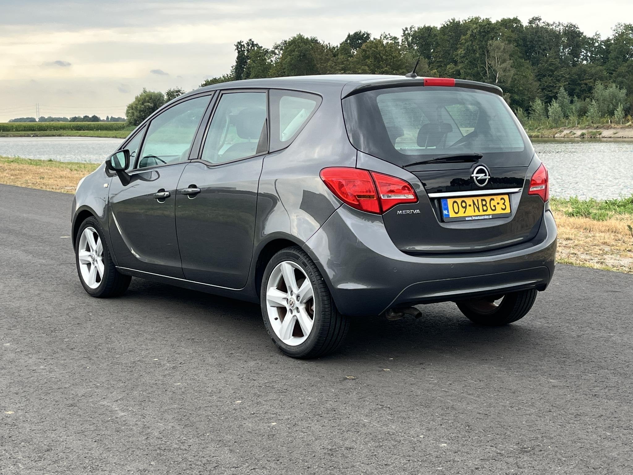 Opel Meriva 1.4 Edition Airco, cruise, pdc, Voorwielaandrijving, Euro 5, Gebruikt, 4 cilinders