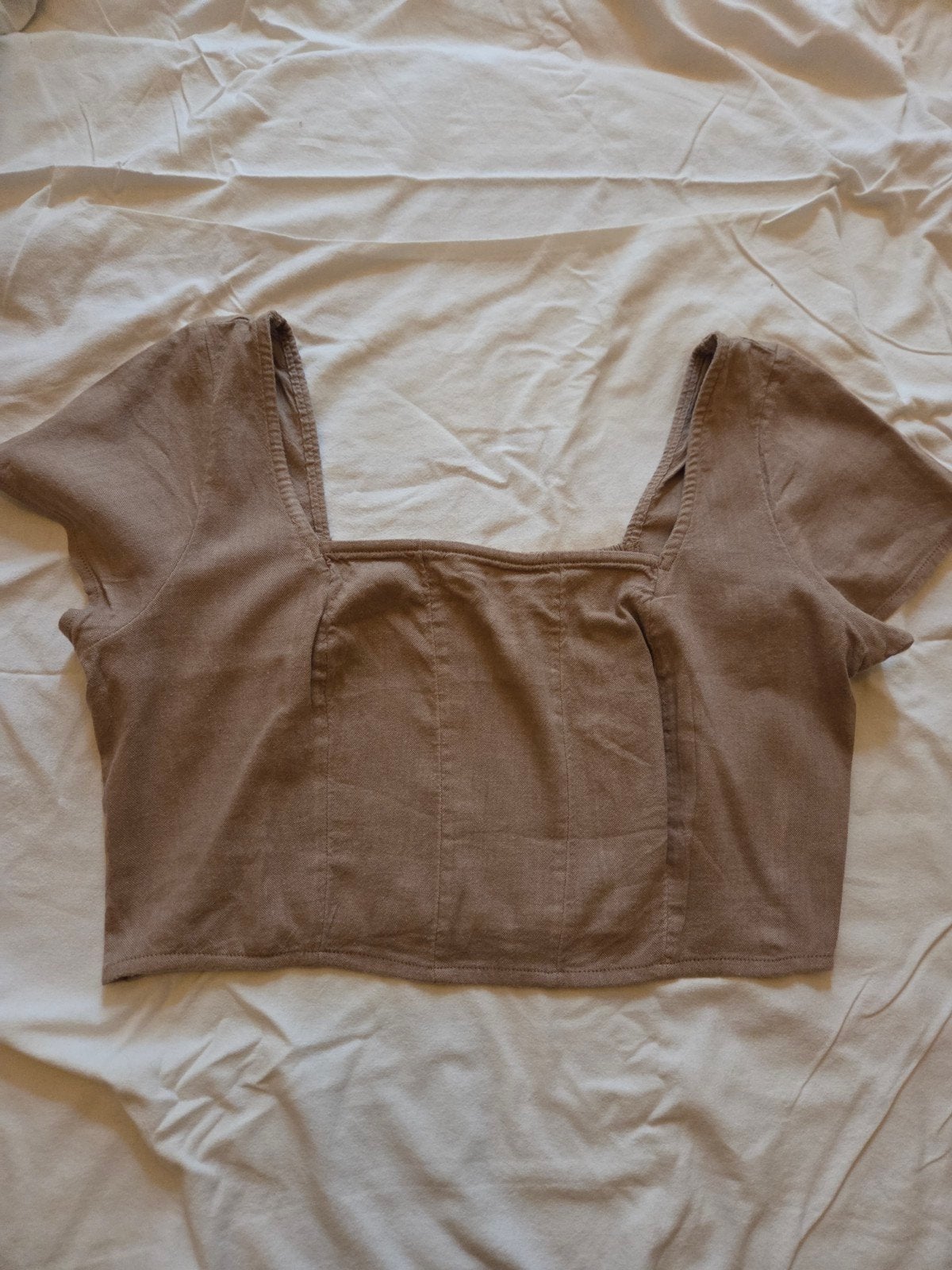 Hollister crop top met pofmouwtjes, maat L, Kleding | Dames, Beige, Maat 42/44 (L), Ophalen of Verzenden, Zo goed als nieuw