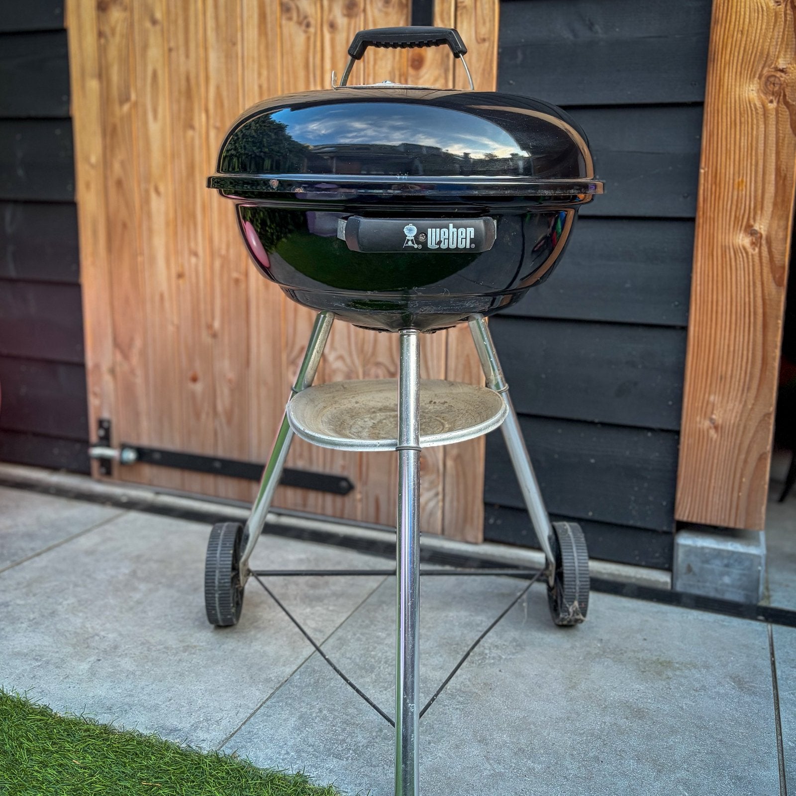 Weber BBQ 47 cm, Tuin en Terras, Houtskoolbarbecues, Ophalen, Gebruikt, Met accessoires
