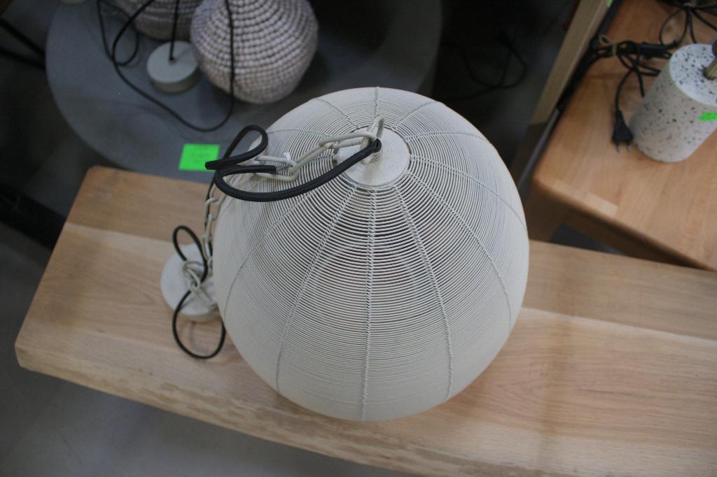 Leuke open hanglamp metaal draadlamp ovaal beige creme, Ophalen of Verzenden, Zo goed als nieuw, Metaal, Minder dan 50 cm