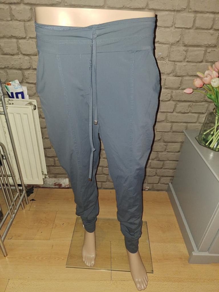 Ambika traveler broek grijs maat 38/M, Maat 38/40 (M), Ophalen of Verzenden, Zo goed als nieuw, Ambika